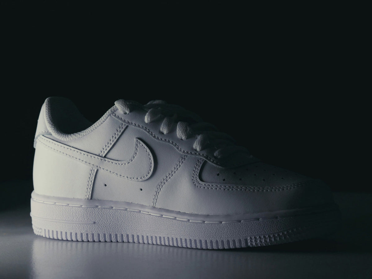 Retro Heat: The Best OG Sneaker Colorways That Still Slap in 2025