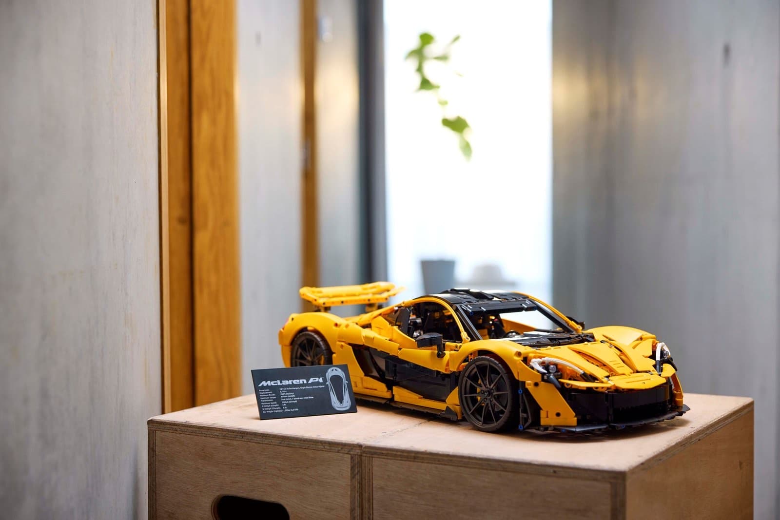 The LEGO Technic McLaren P1 Is Still the Supercar to Build