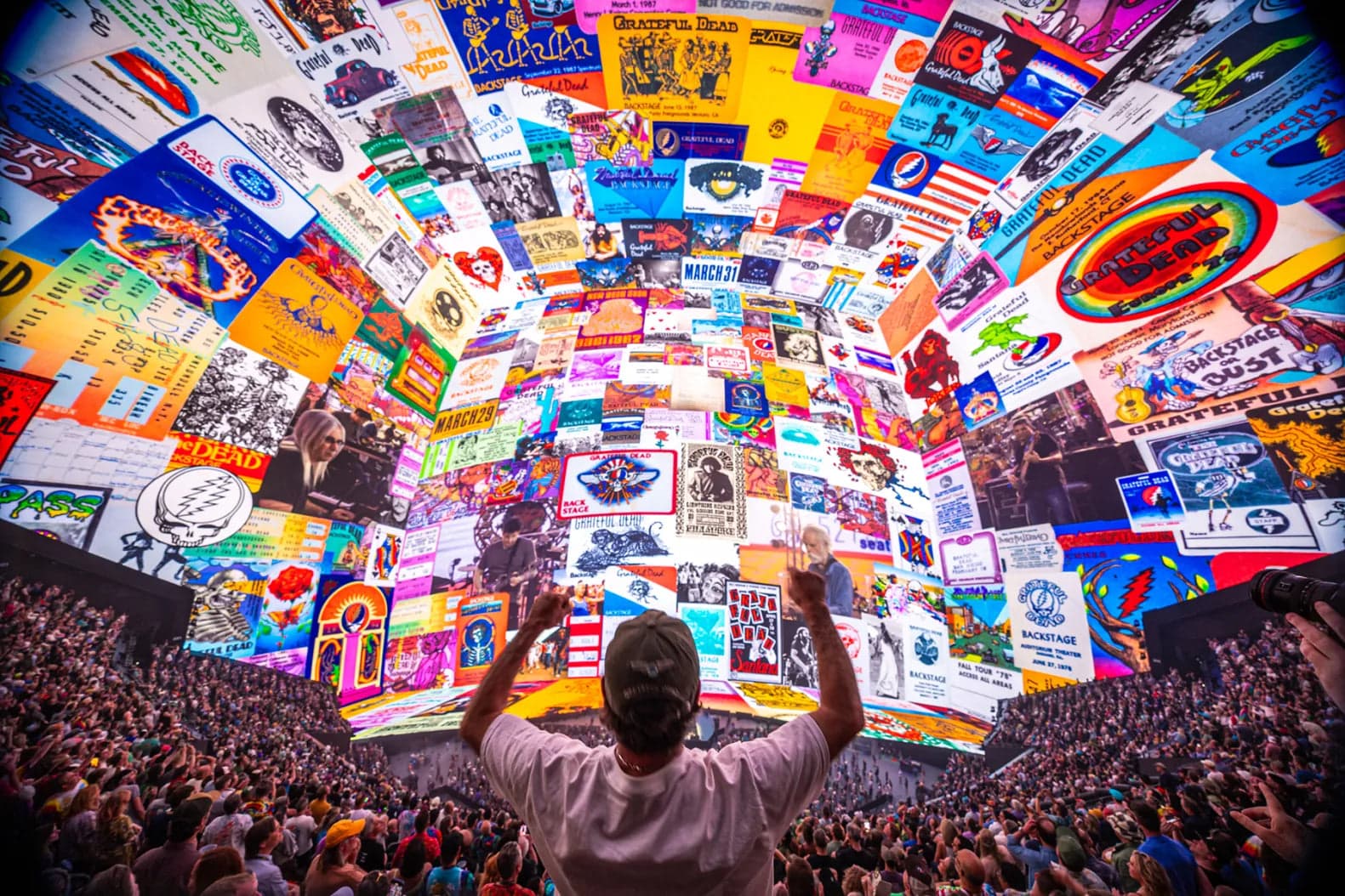 Holograms & Concerts: Is Virtual Entertainment the Future of Live Music?