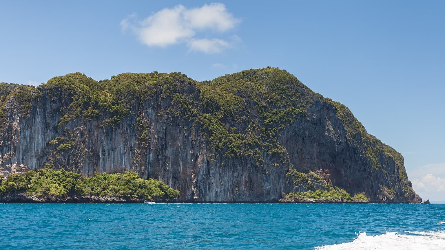 Why Thailand's Islands Became the Gen Z Microtrip of 2026