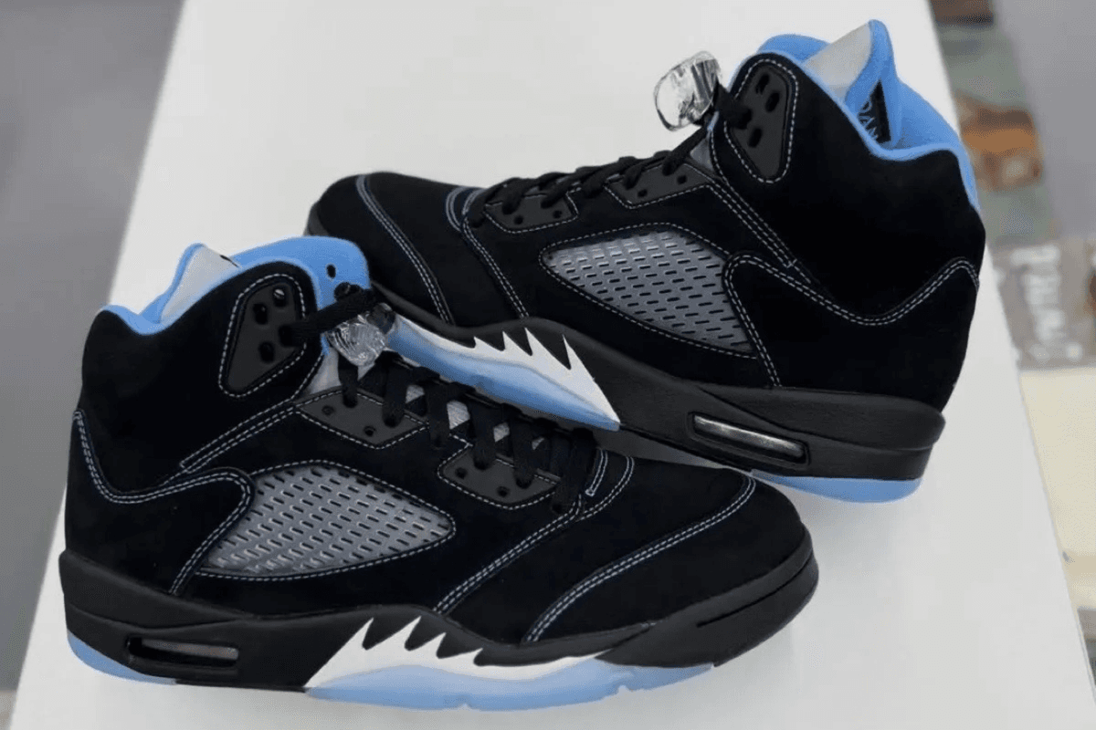 Air Jordan 5 "Black/University Blue/White"