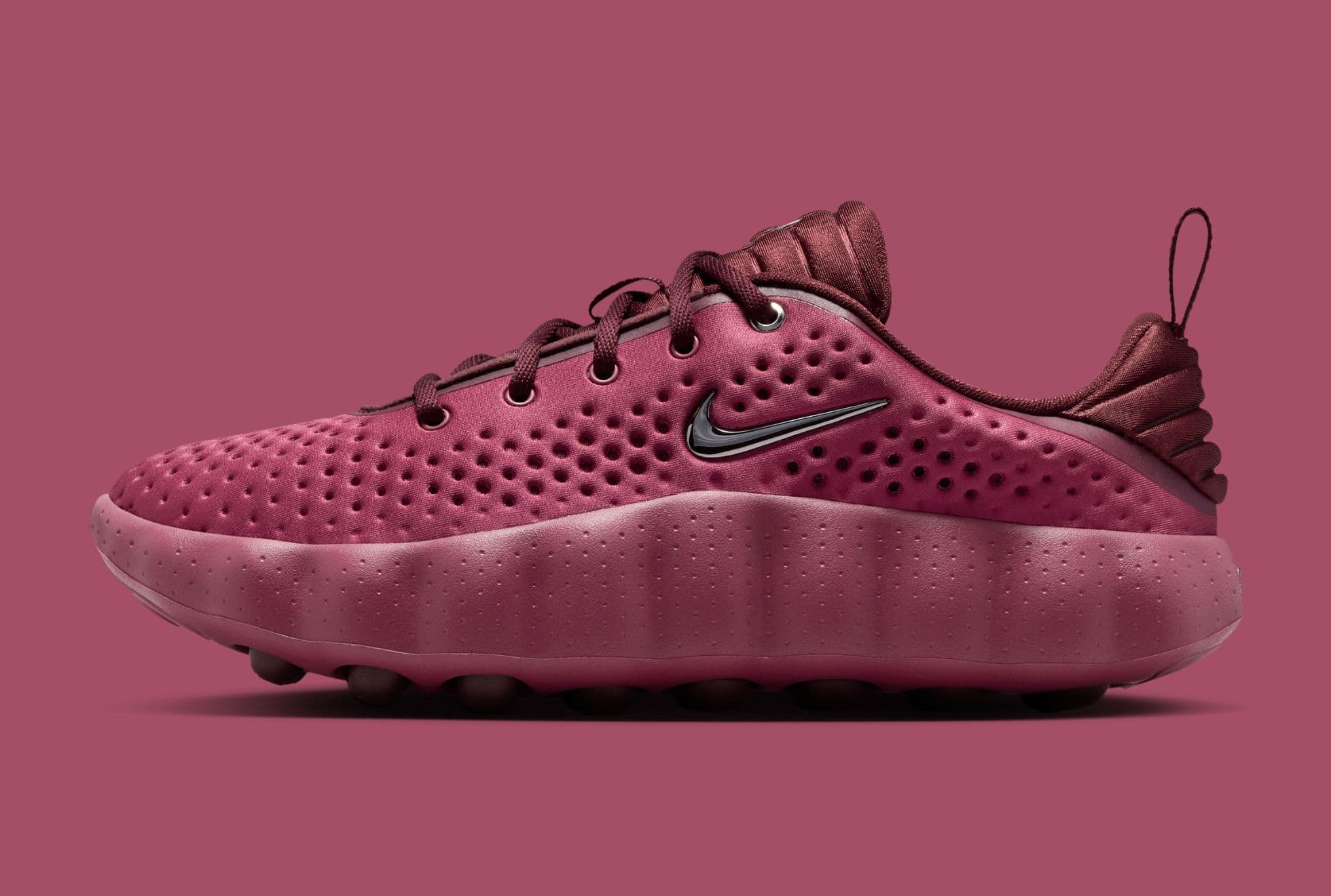 Nike Mind 002 "Pink Smoke/Mystic Dates"